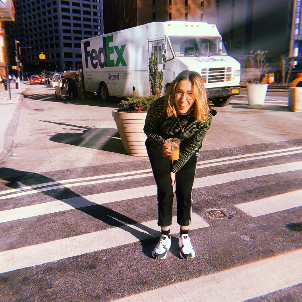 Meet your Posher, Elyssa